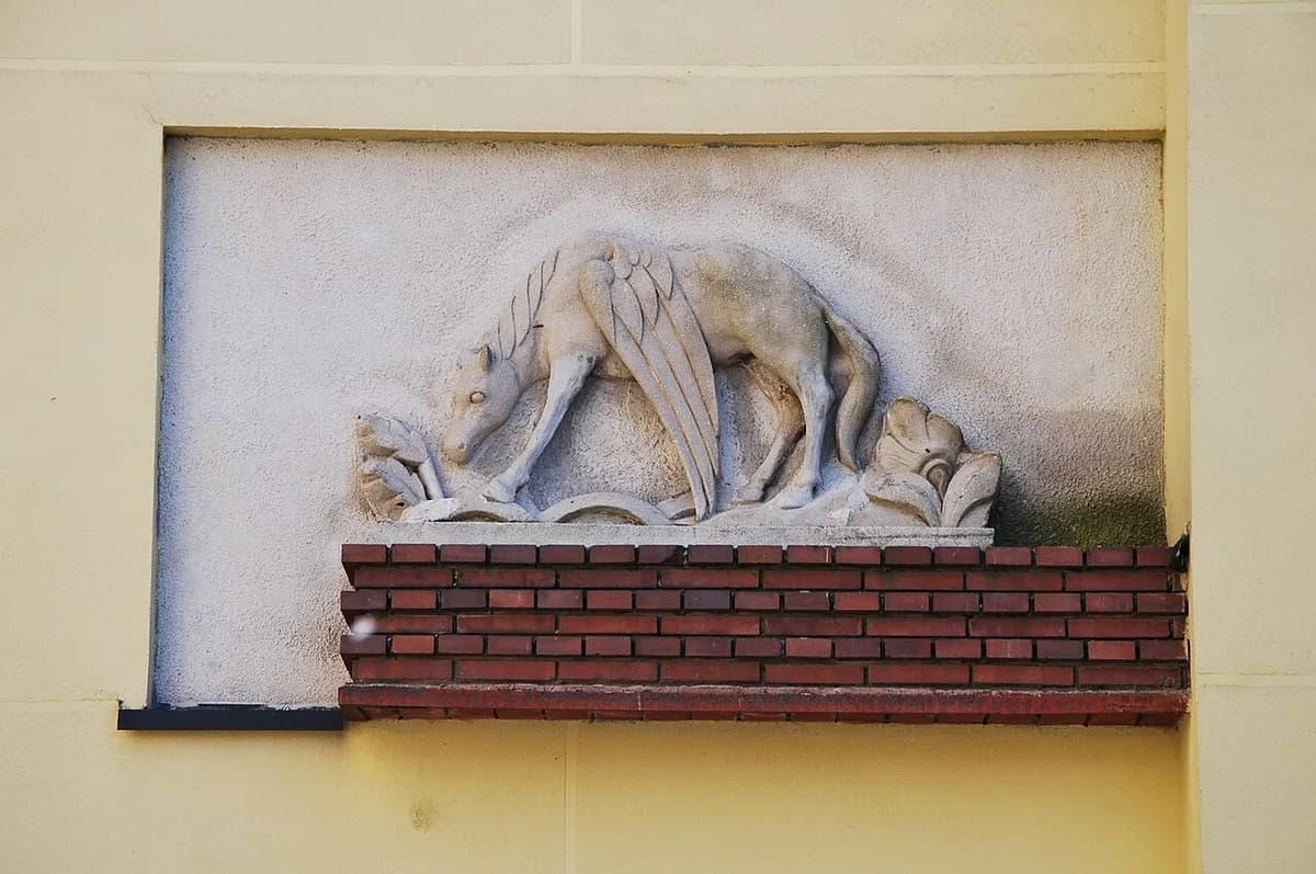 Best Time to Visit Łódź: Weather & Events (2026)