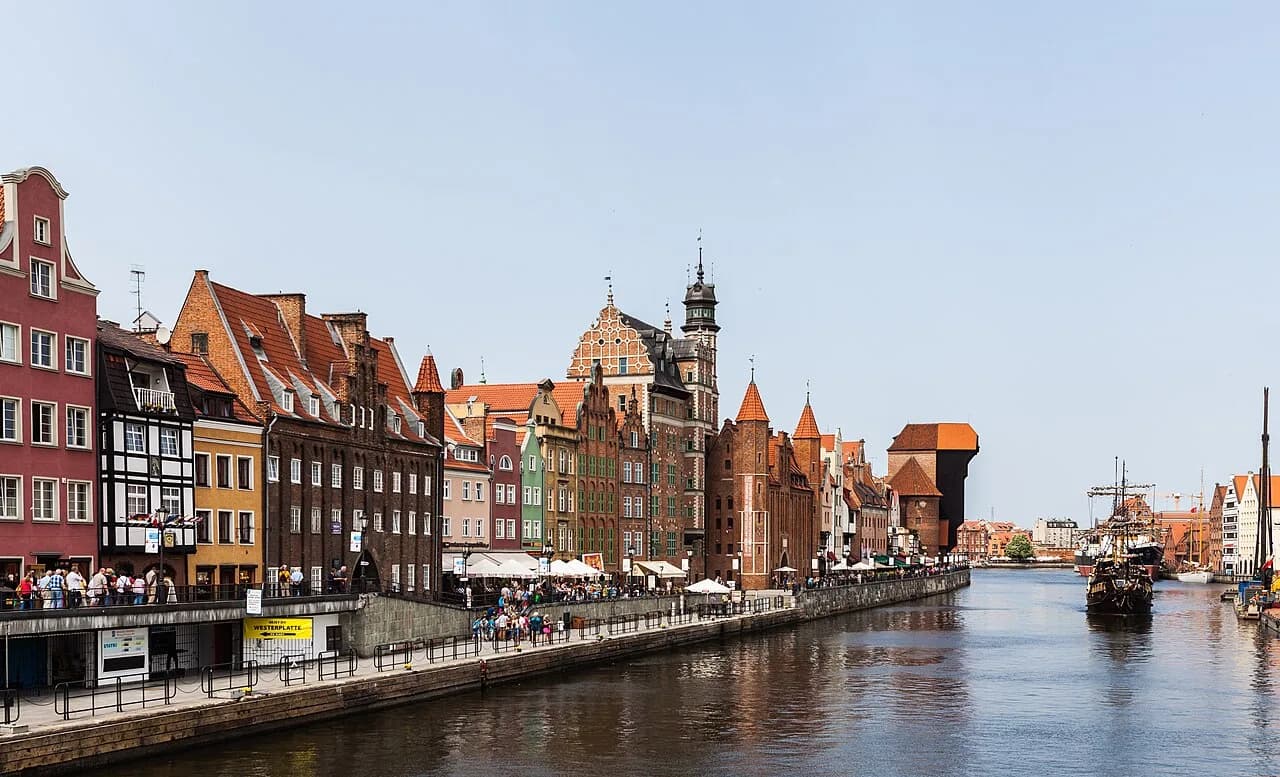 Gdansk Christmas Market 2026: Dates, Prices, and Zones