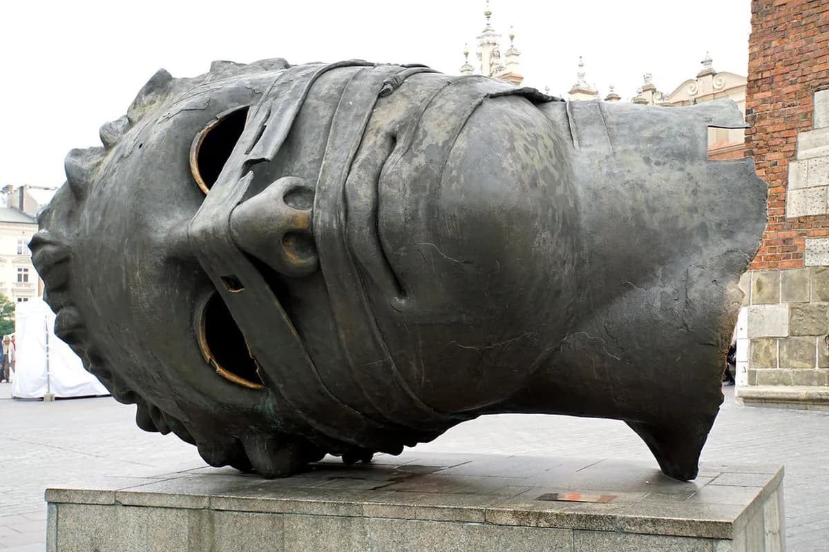 10 Essential Tips for Getting Around Krakow