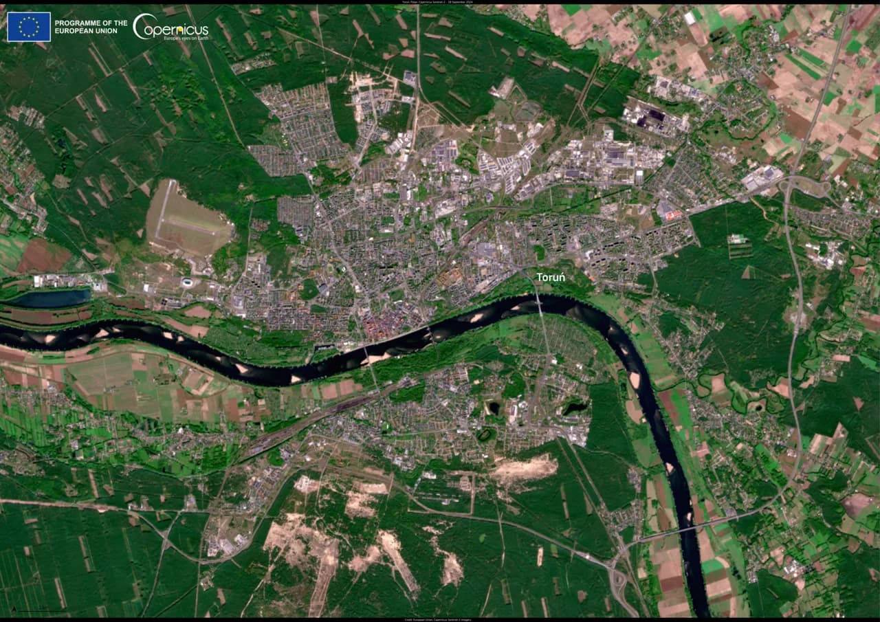 Getting Around Toruń: A 2026 Transport Guide