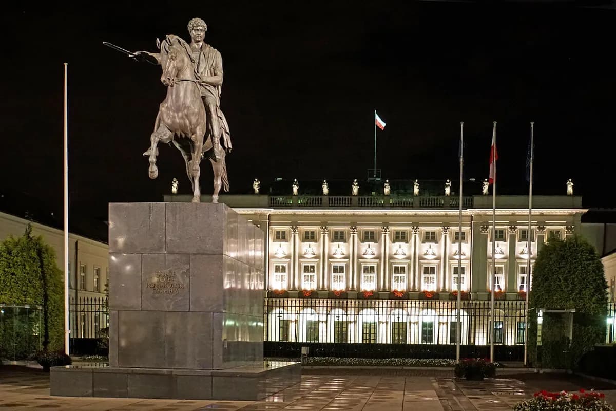 Getting Around Warsaw: A Complete Transportation Guide