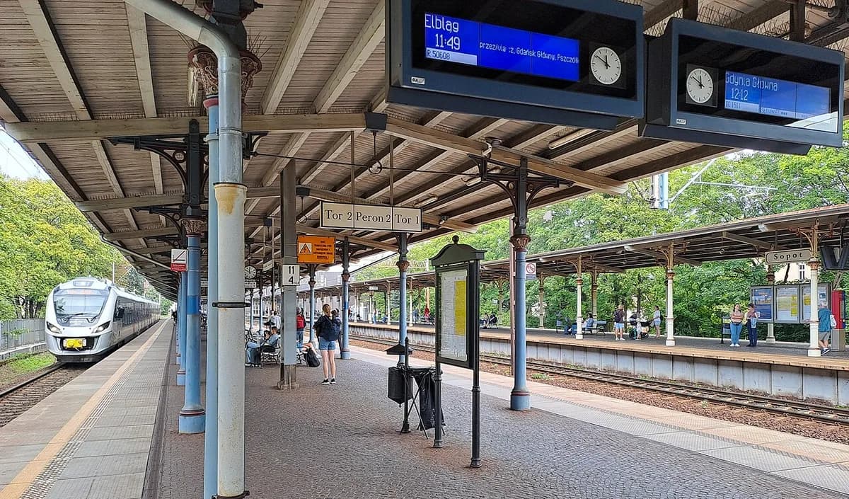 How to Get to Sopot from Gdańsk, Gdynia & Beyond (2026)