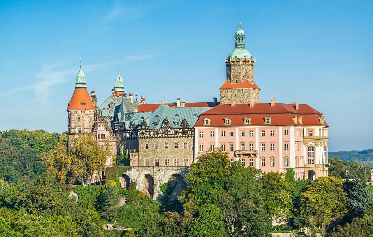 Książ Castle, Poland: 2026 Guide to Tickets, Tunnels, and History