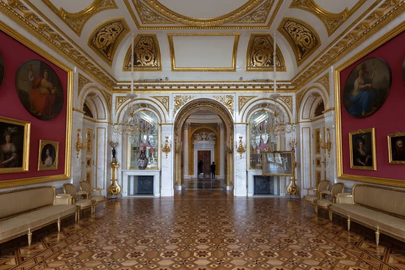 Łazienki Park Visitor Guide: 10 Essential Tips & Attractions