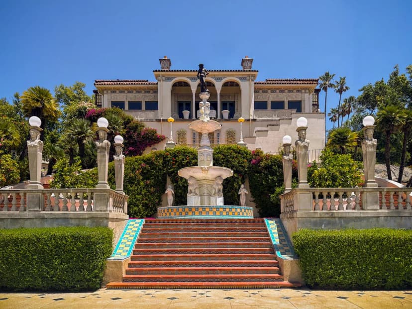Neptune's Fountain Visitor Guide: Exploring Italy's Iconic Water Features