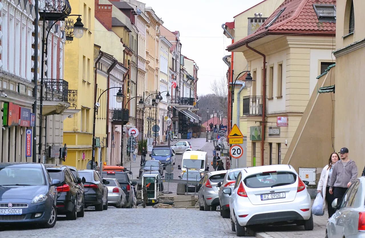 Rzeszów Old Town Guide: Best Things to Do, History and Logistics