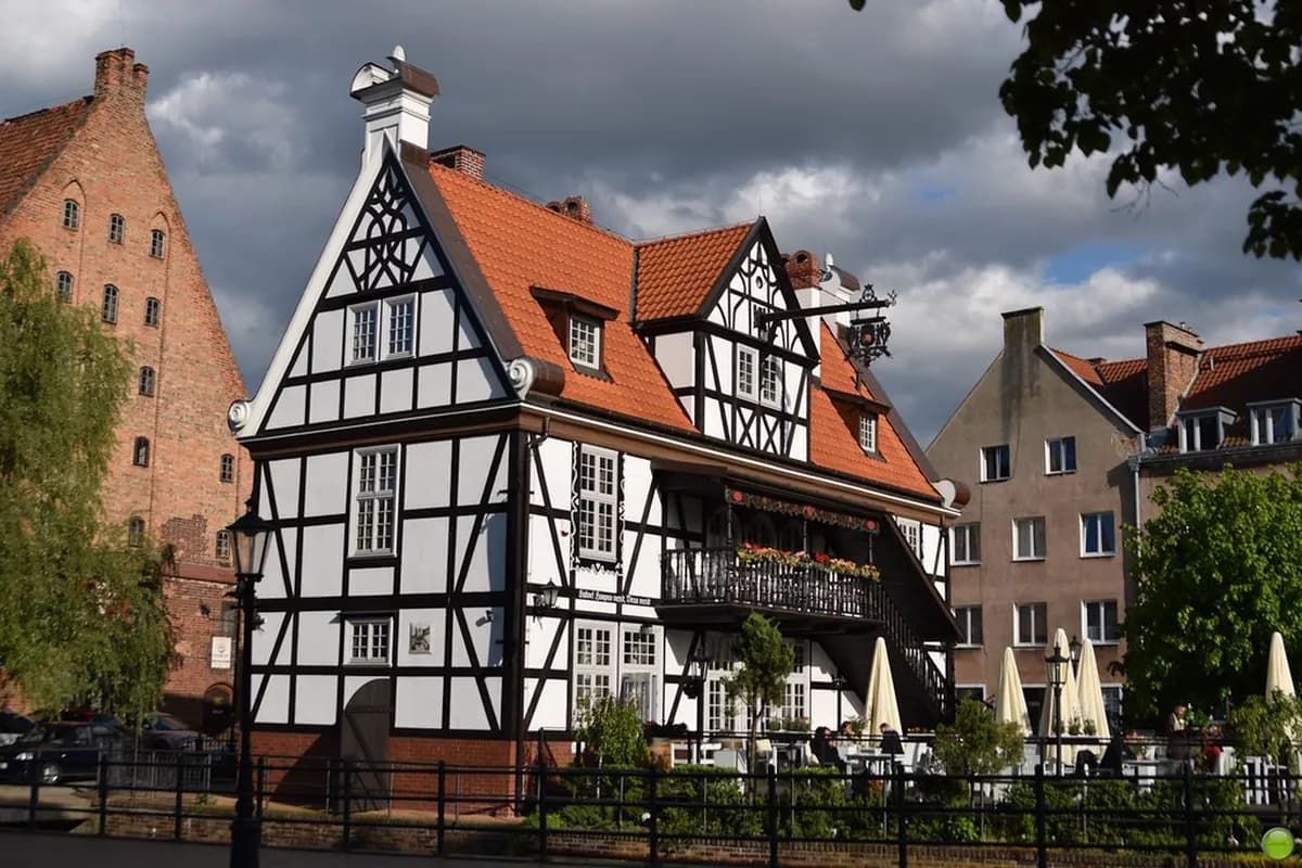12 Best Places Where to Eat in Gdansk (2026 Guide)