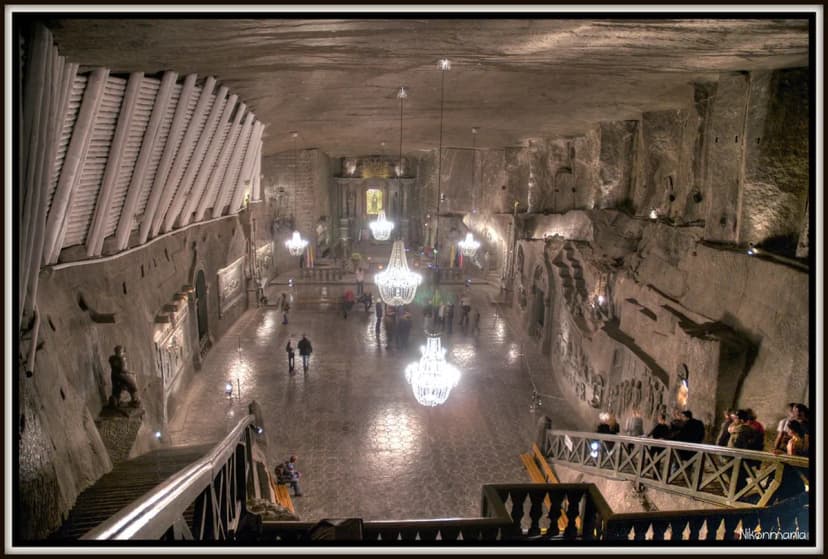 Wieliczka Salt Mine Visitor Guide: 10 Essential Tips & Logistics