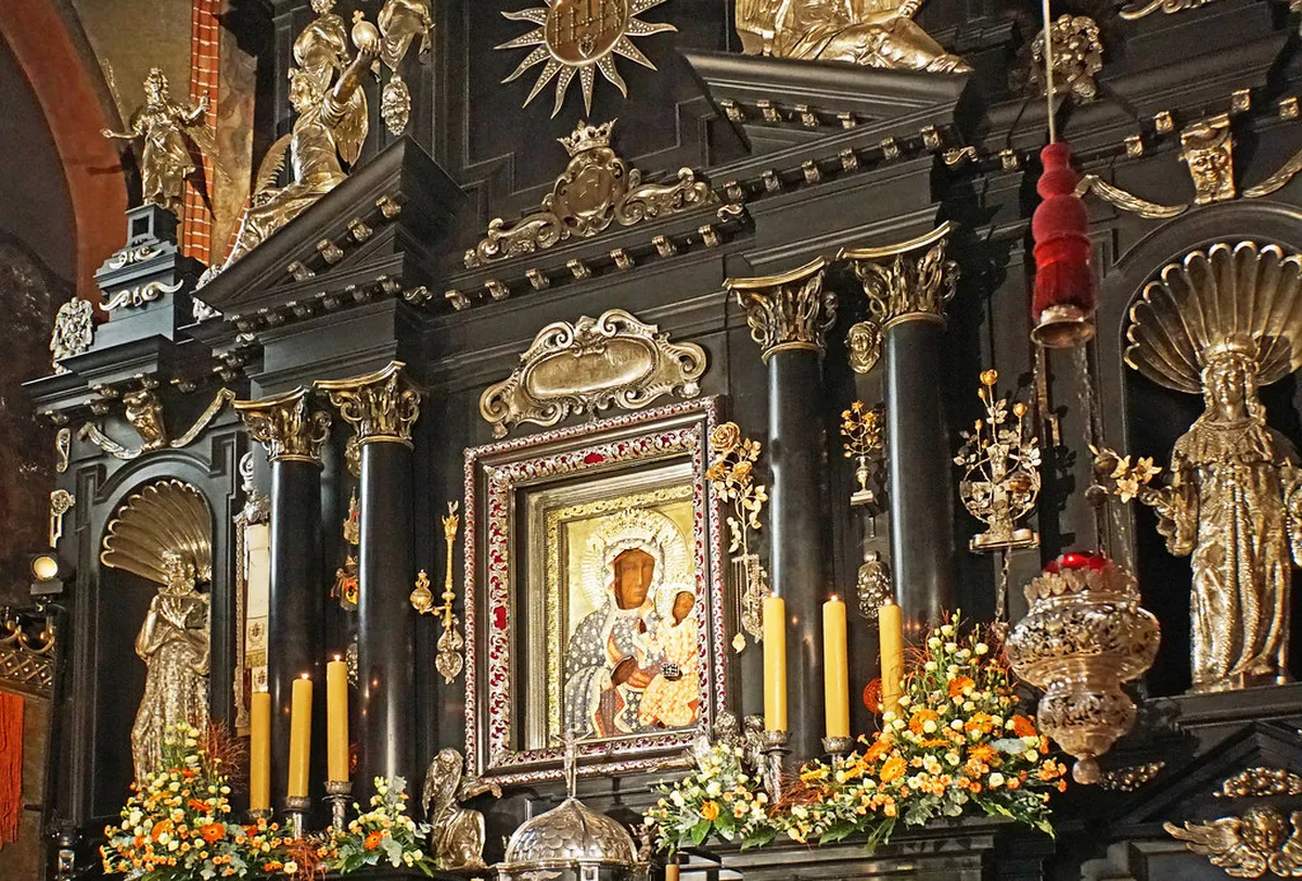 The Daily Unveiling Ceremony at Jasna Gora in Czestochowa