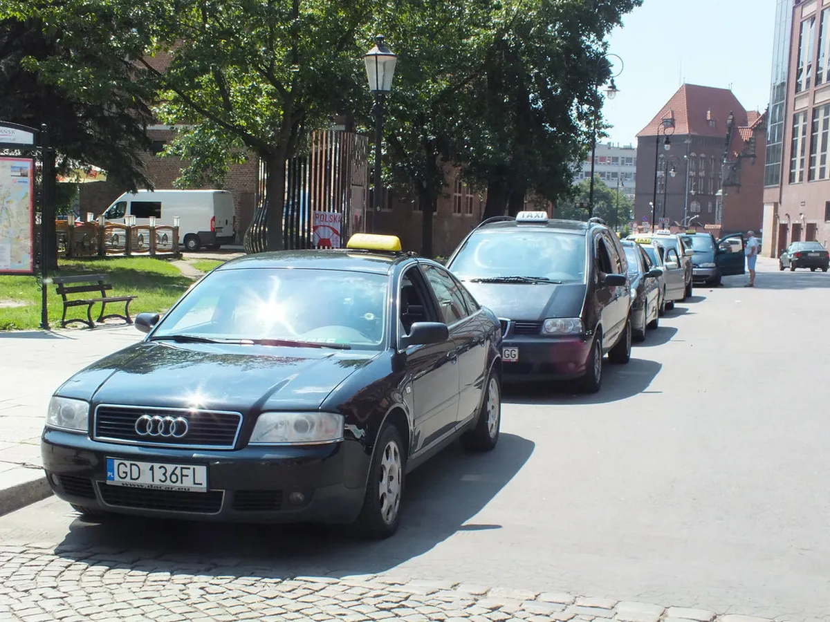 Taxi and Ride-Sharing: Door-to-Door Convenience in gdansk