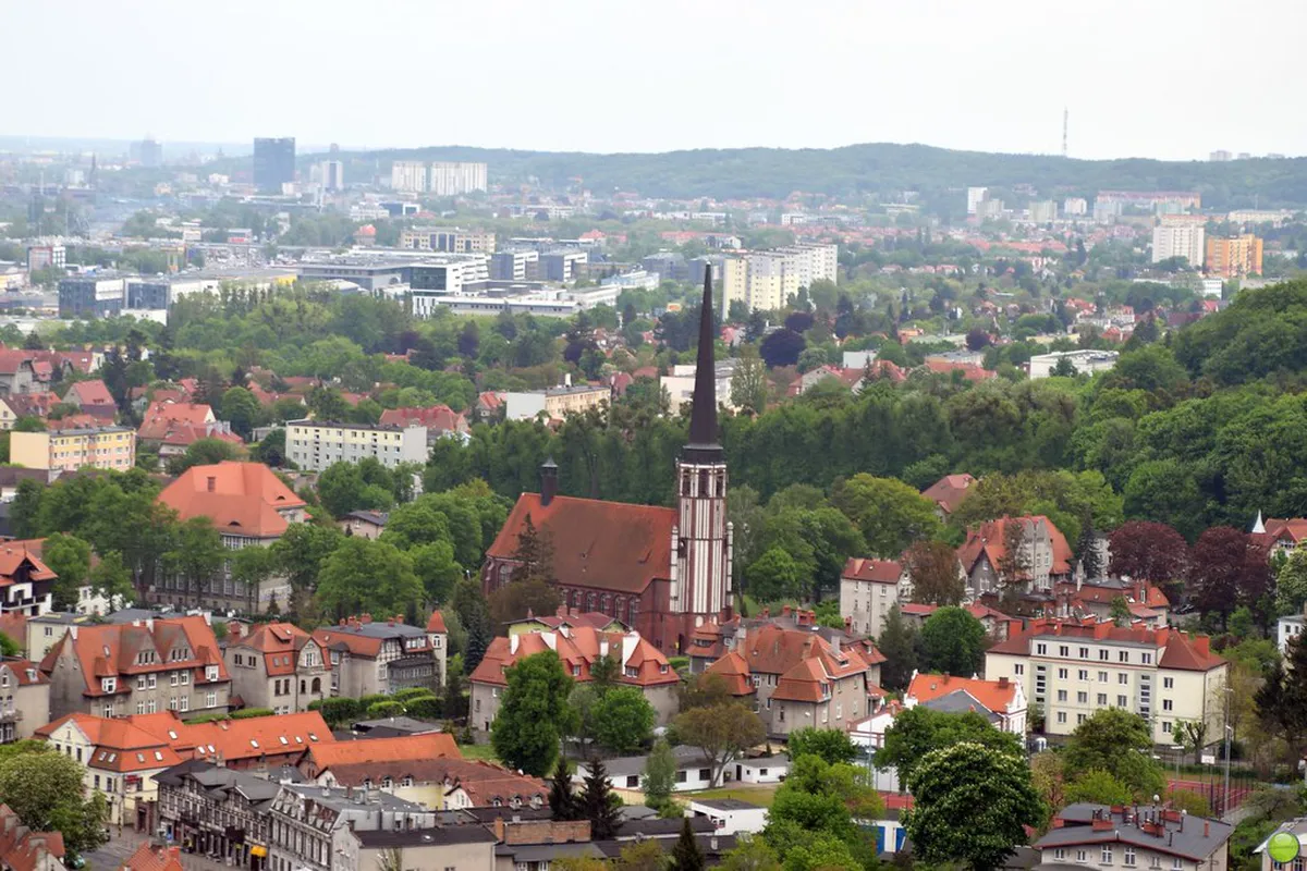 Getting Between Gdańsk and Warsaw: Trains, Flights, and Costs in Poland