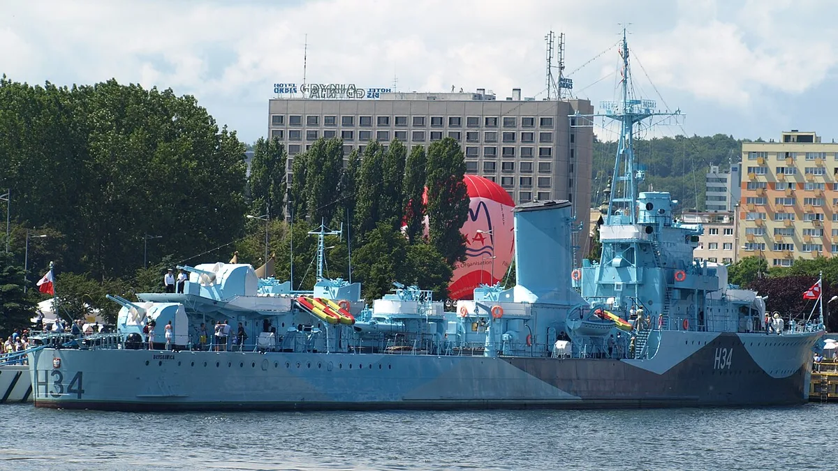 Gdynia museum ships Dar Pomorza 1