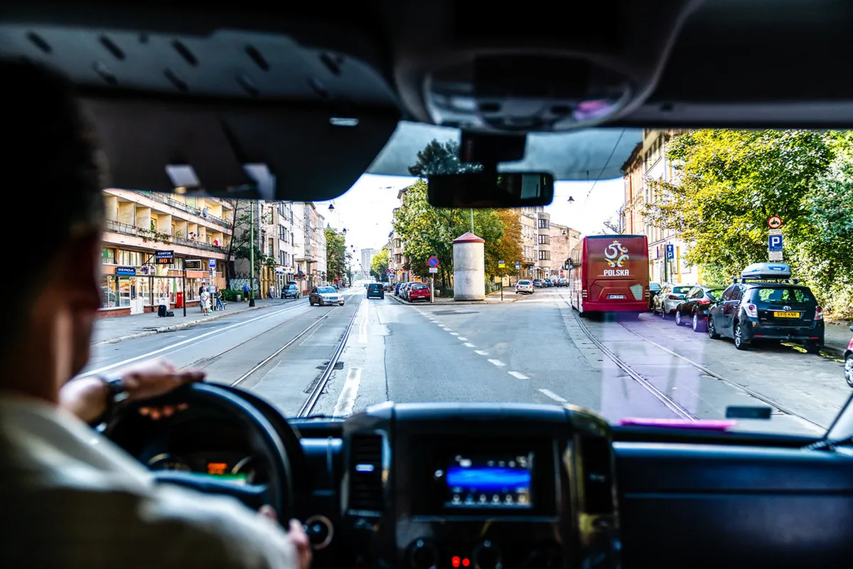 Taxi & Ride-Shares: Door-to-Door Comfort in krakow