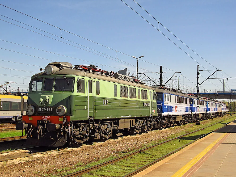 EP07-338  PKP Cargo (40877114994) — 2