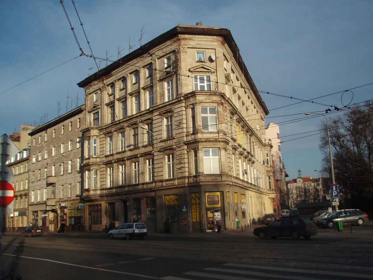 How to Hunt Wroclaw’s Gnomes — a scene in Poland