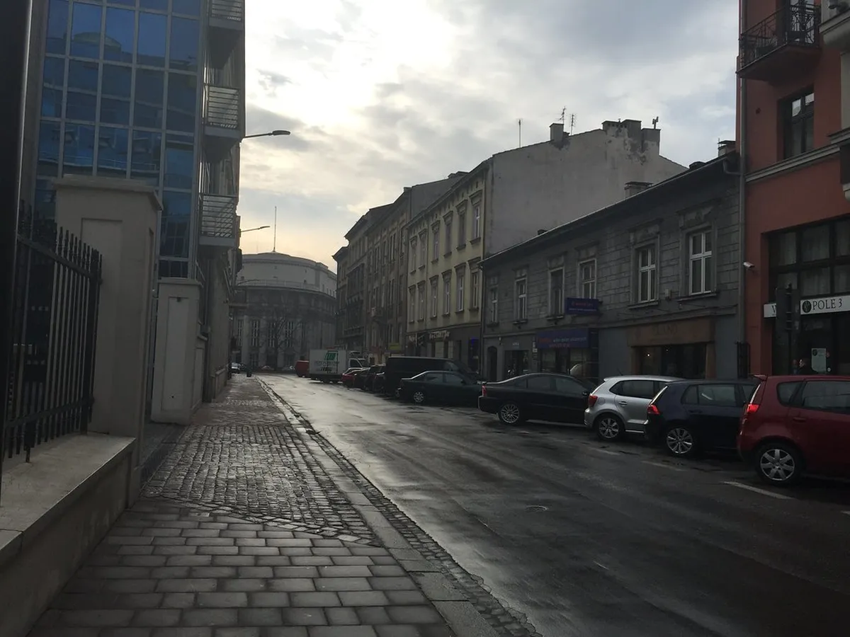 Morning: Royal History and Old Town Charm in krakow