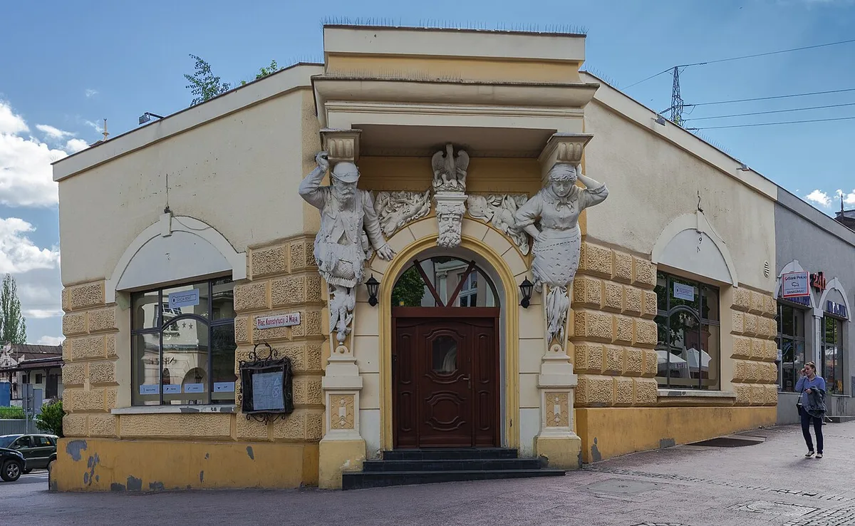 Sopot Monte Cassino promenade and Crooked House 1