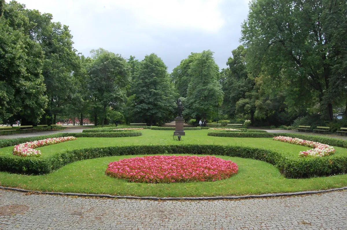 Parks, Gardens, and Outdoor Spots in Warsaw in warsaw
