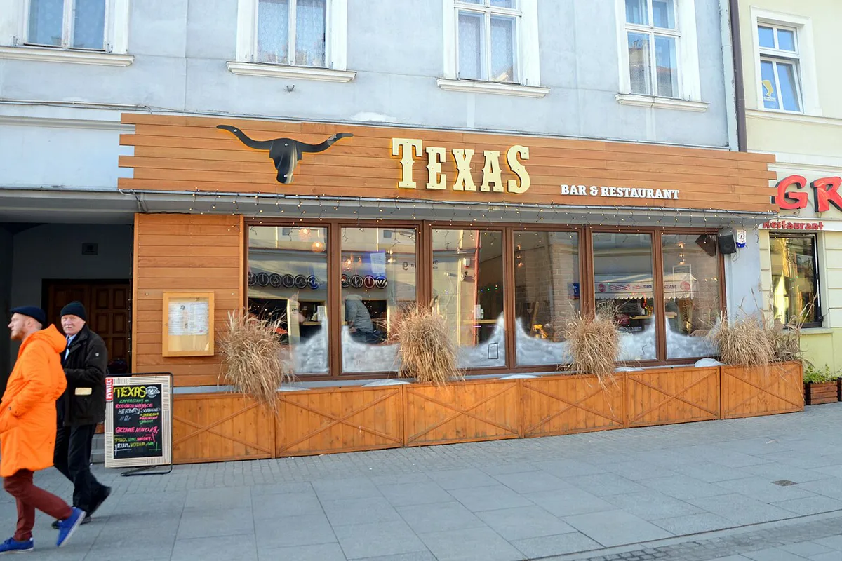 02019 1366 3 Maja Street in Rzeszów — 1