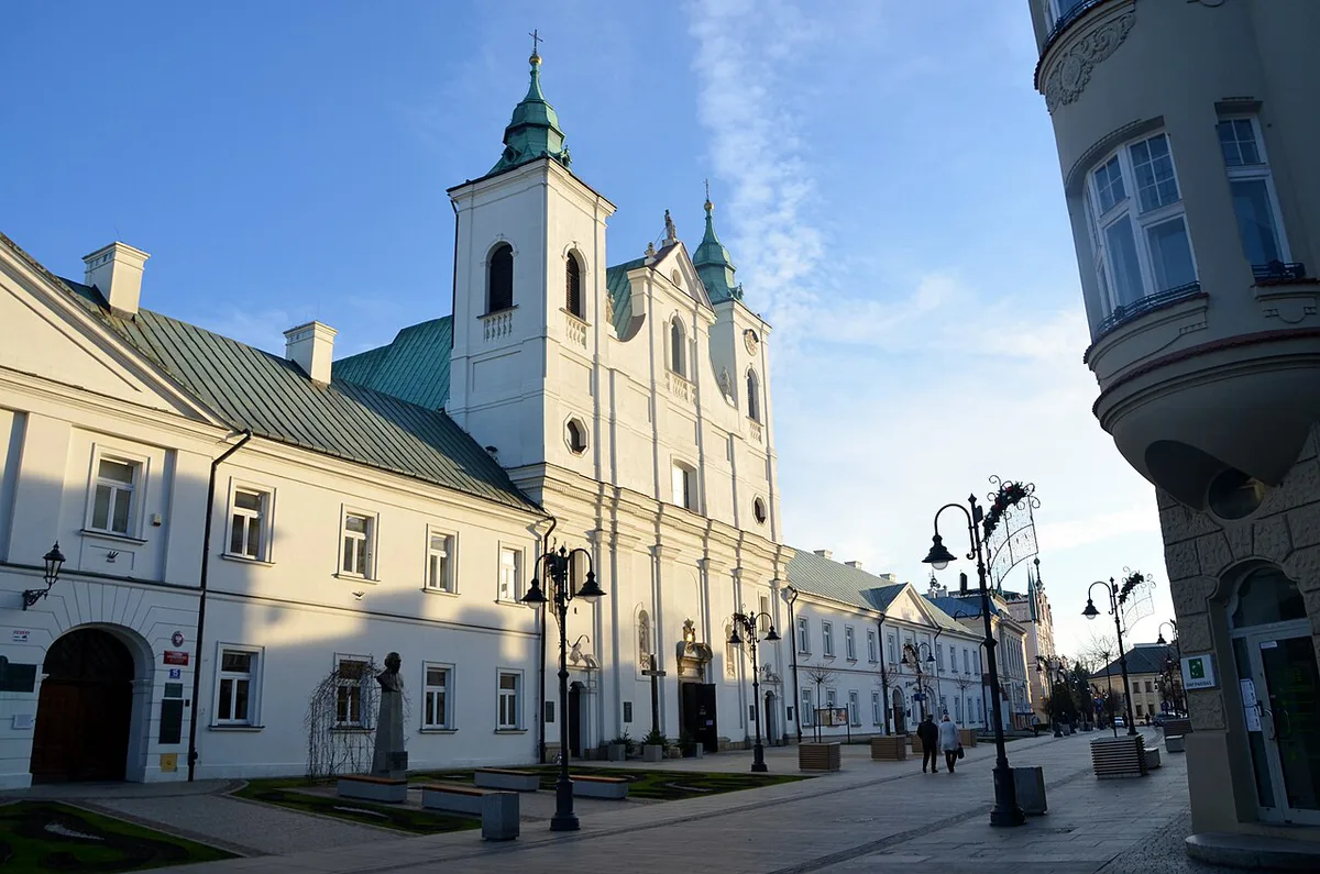 02019 1394 3 Maja Street in Rzeszów — 1
